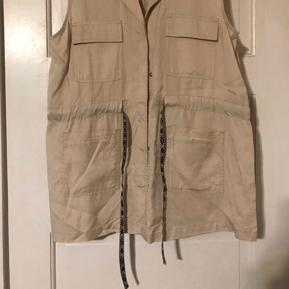 Cato Vest - Picture 6 of 6